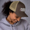 MELIOR DE CINERE SURGO – Trucker Cap