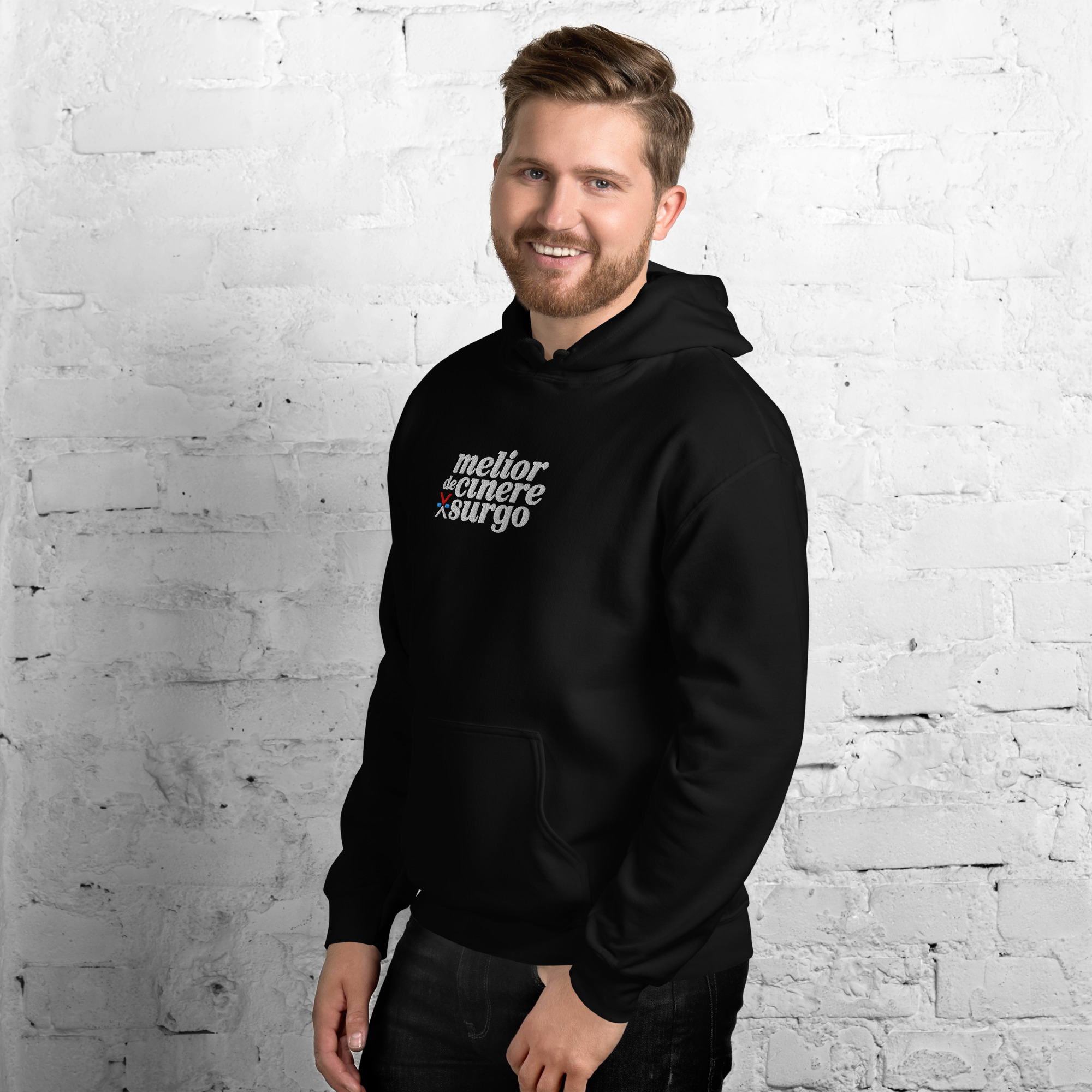 MELIOR DE CINERE SURGO – Hoodie
