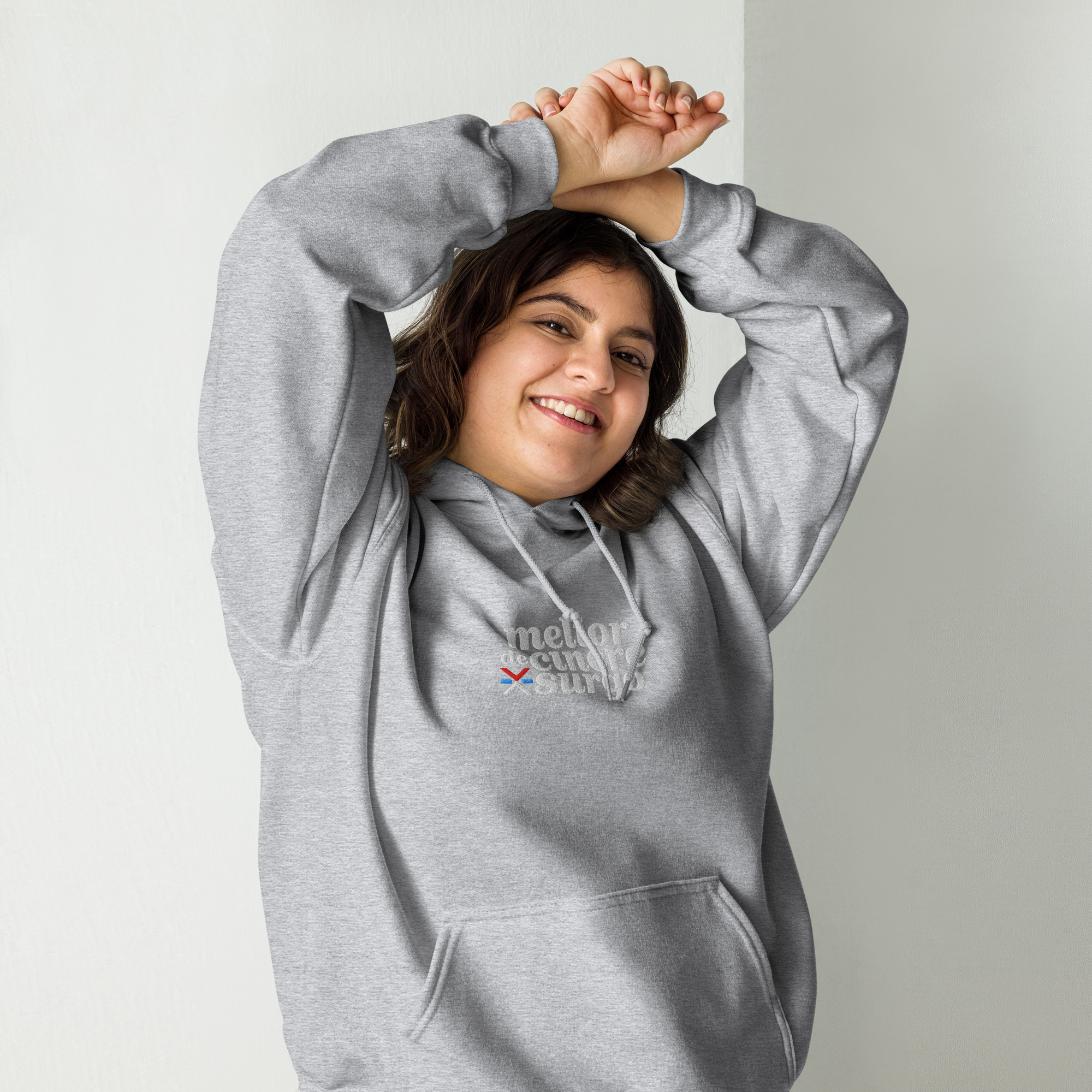 MELIOR DE CINERE SURGO – Hoodie