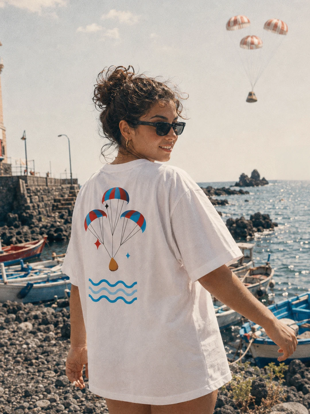 astrombare-wecatania-arancino-capsula-spaziale_0002s_0002_A6 Rientro a Casa - AstroMbare x WeCatania - Oversize Tshirt