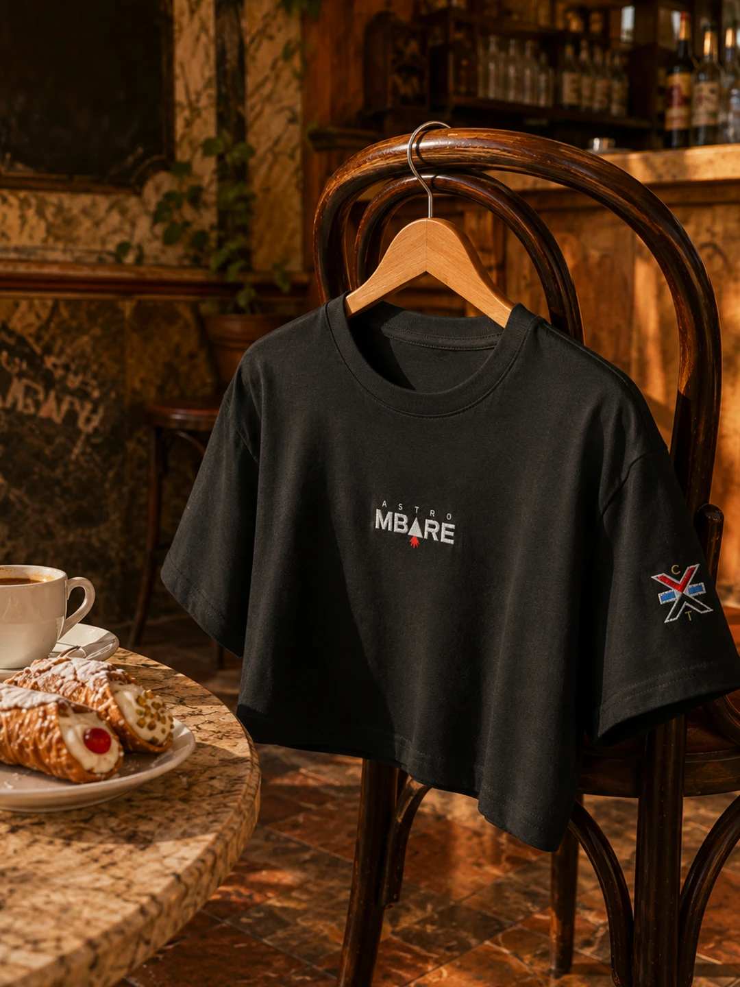 astrombare-wecatania-razzo-cannolo_0003s_0006_D3 CannoLOX - AstroMbare x WeCatania - Crop Top